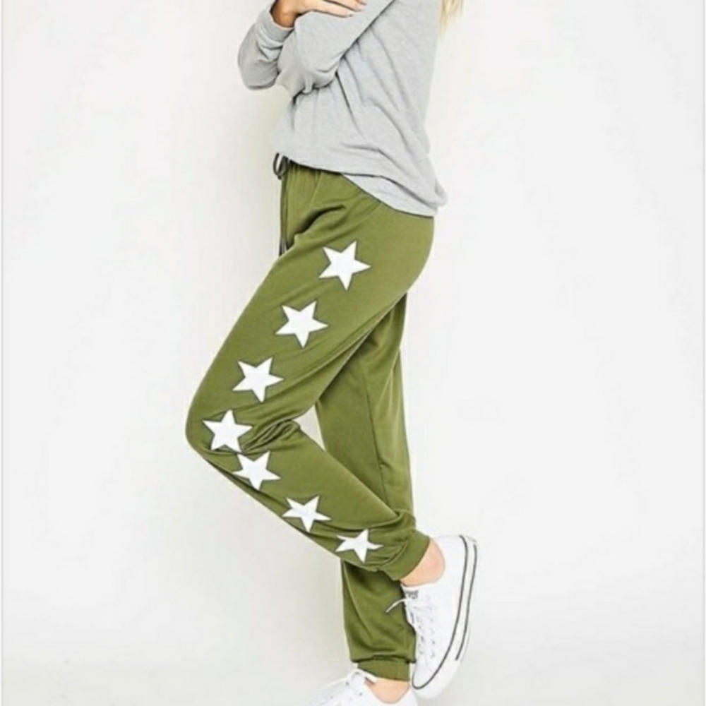 Sweatpants with Star Graphic - Picture 2 of 5